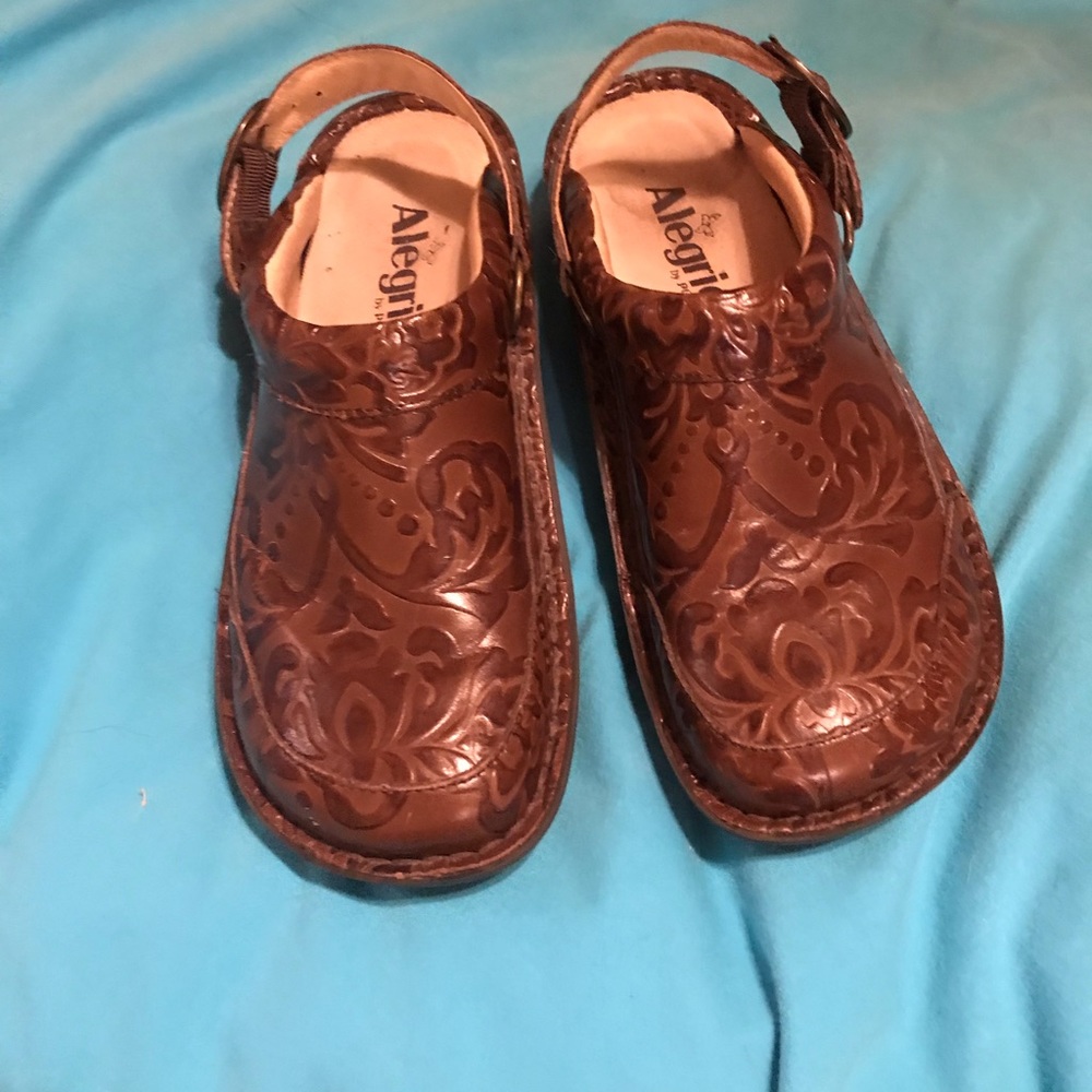 Clogs